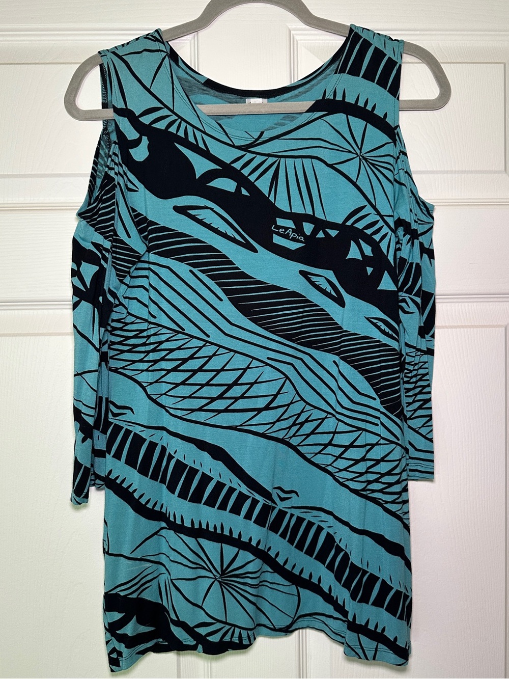 Missing Polynesia LeApia Cold Shoulder Tunic Top Size 1 (M/L) Teal Tribal Print